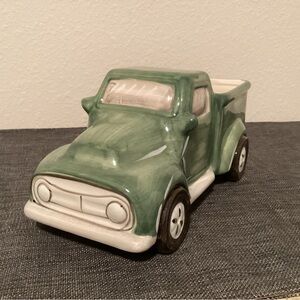 Maxcera Ceramic Vi Gage Style Green Truck Planter Or Storage - NWOT